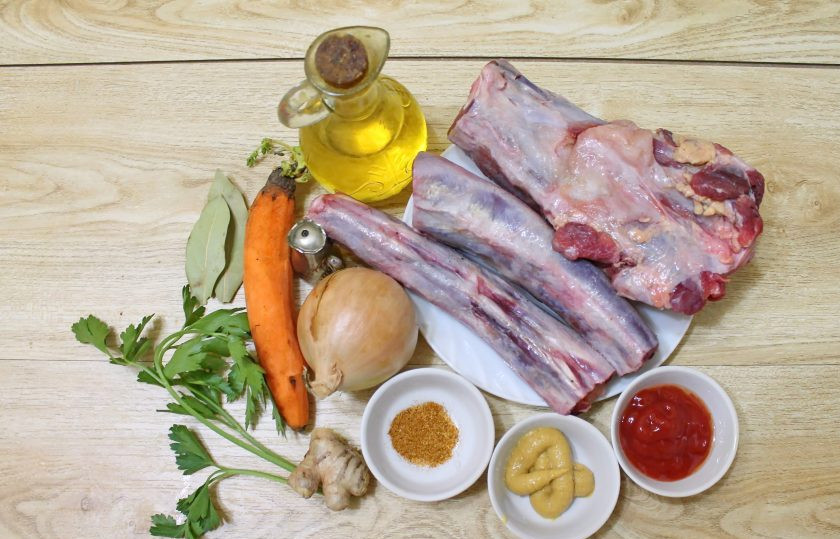 1. Этап. Говяжьи хвосты в мультиварке: Подготовьте все необходимые ингредиенты для говяжьих хвостов, приготовленных в мультиварке.