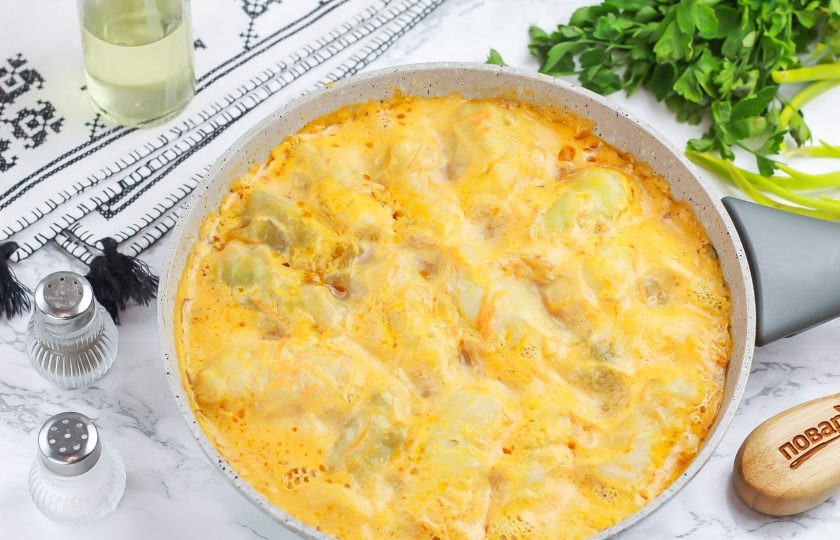 1. Этап. Замороженные голубцы на сковороде: Когда голубцы проварятся и внутри, выключите нагрев — ваше блюдо полностью готово!