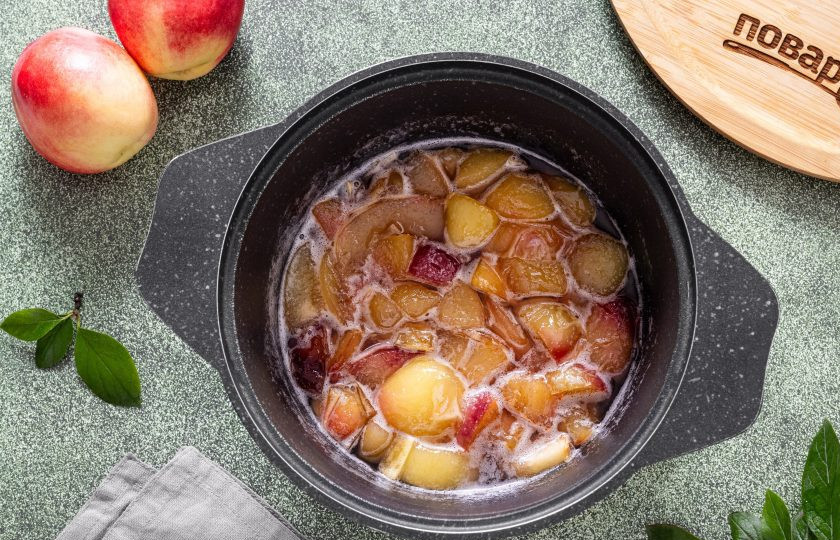 1. Этап. Повидло из нектаринов: Варите 15 минут.