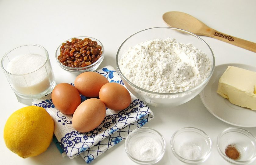 1. Этап. Кулич в мультиварке без дрожжей: Подготовьте все ингредиенты. Сливочное масло заранее размягчите при комнатной температуре.