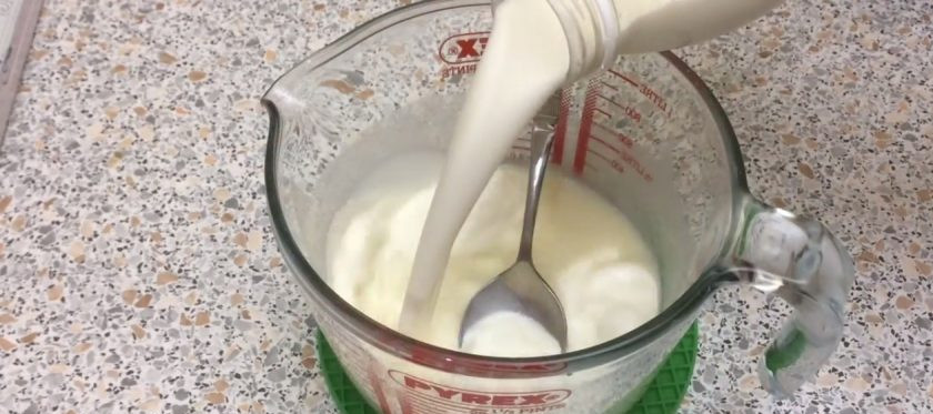 1. Этап. Мороженое пломбир с агар-агаром: 2. . Прогрейте массу на плите, пока все ингредиенты не растворятся, но не кипятите ее. Добавьте оставшиеся сливки. Размешайте и поставьте в холодильник на 6-8 часов.