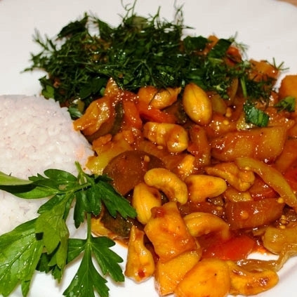 1. Этап. Овощи в кисло-сладком соусе с кешью: Подавать горячим. Рекомендую с рисовым гарниром. Приятного аппетита!