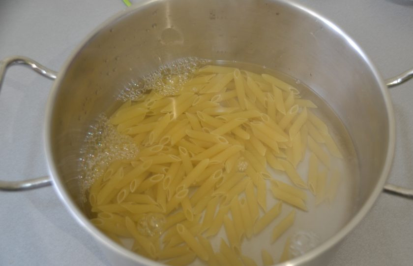 1. Этап. Паста Алла Норма: Макароны отварите согласно инструкции на упаковке.