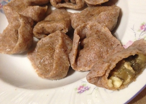 1. Этап. ПП-пельмени с баклажаном: И вот пельмени готовы, можно наслаждаться. Вот такие они в разрезе.