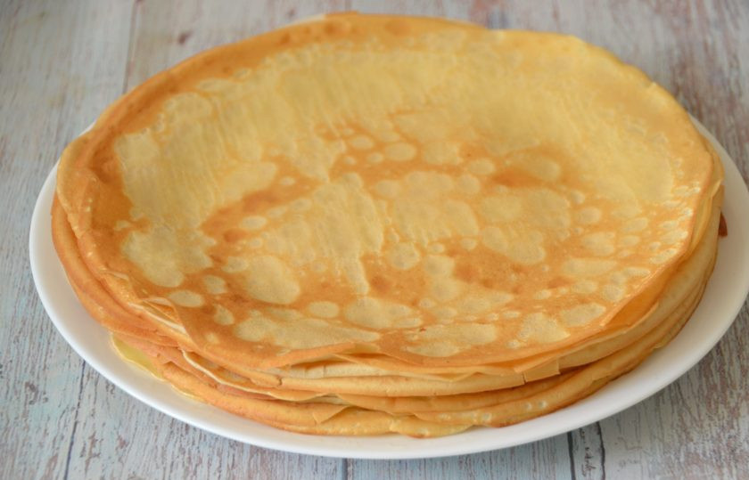 1. Этап. Сладкие начинки для блинов: Из такого количества ингредиентов получилось 12 блинов на сковороде диаметром 23 сантиметра.