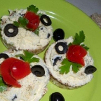 Бутерброды с домашним сыром