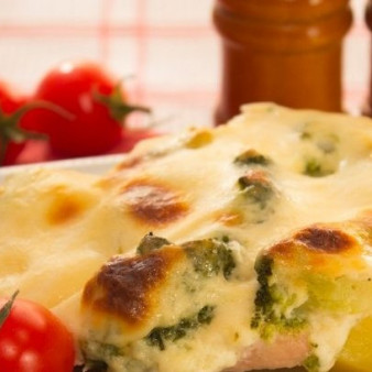 Индейка под соусом бешамель