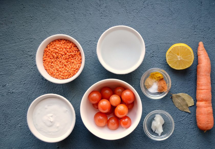 1. Этап. Дал из красной чечевицы: Подготовьте все ингредиенты.