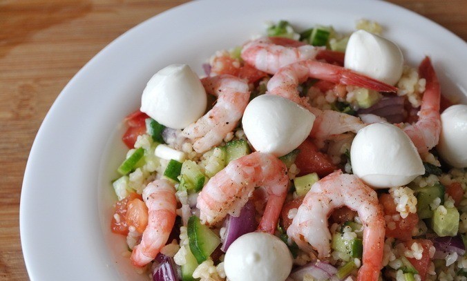 1. Stage. Salad with bulgur and vegetables: In the second part we put marinated shrimp and mozzarella balls. Bon appetit!