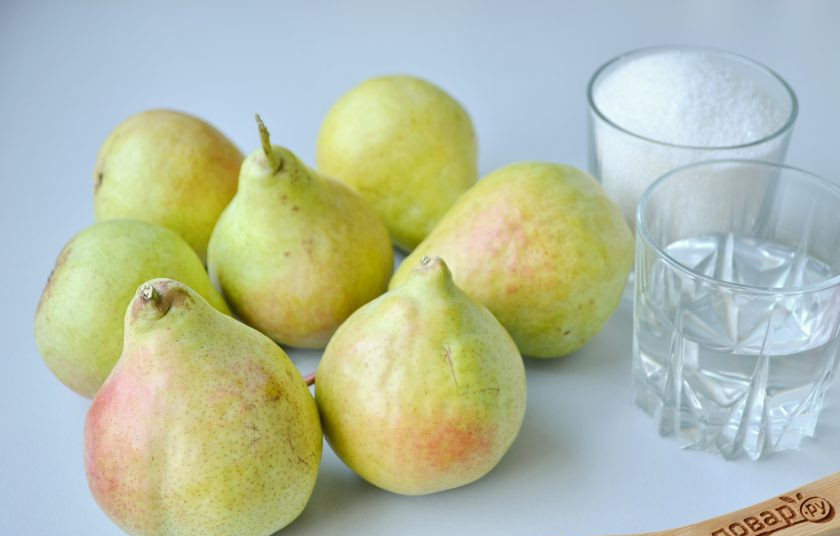 1. Этап. Варенье из груш в духовке: Подготовим все ингредиенты. Груши моем под холодной водой.