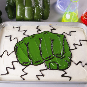 Hulk Smash Cake