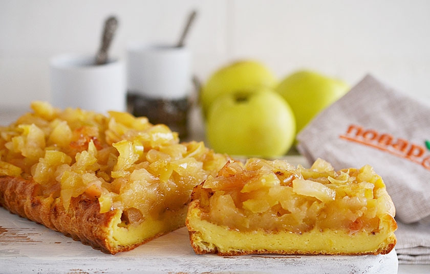 1. Этап. Карамельно-яблочный пудинг: Переверните пудинг на тарелку и подайте к столу. Приятного аппетита!