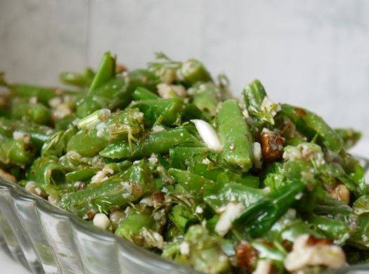 1. Этап. Салат из фасоли стручковой: Оставьте салат на 45 минут в холодильнике. Затем подавайте к столу. Приятного аппетита!