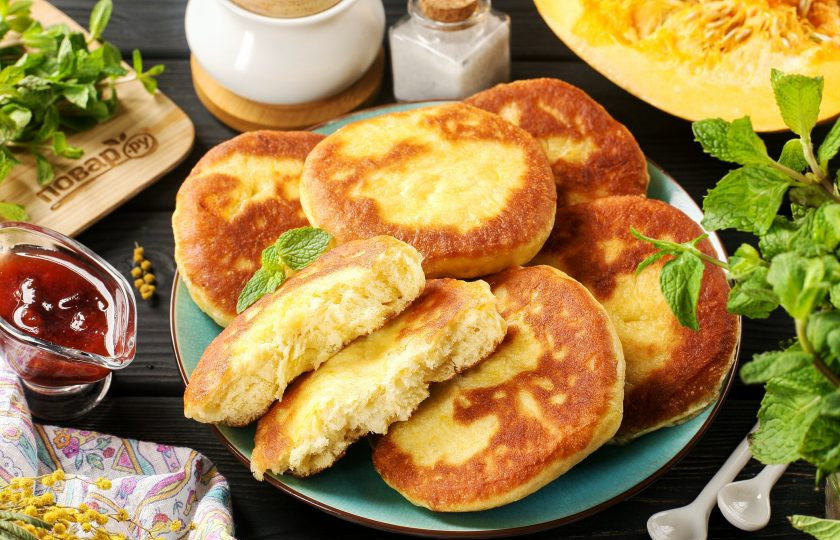 1. Этап. Пышки из тыквы: Пышки из тыквы готовы. Очень вкусно подавать горячими со сметаной или с любым домашним вареньем. Приятного аппетита!