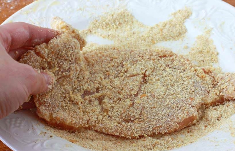 1. Этап. Шницель свиной: а потом в сухарях.
