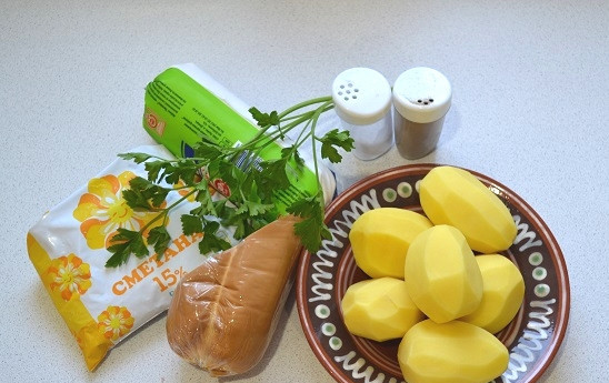 1. Этап. Картофель в заливке: 1. Картофель вымойте и обсушите. Подготовьте все необходимые ингредиенты.