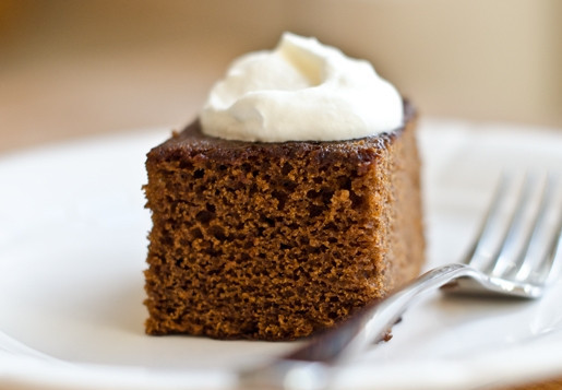 1. Этап. Имбирный хлеб: 6. Выпекайте хлеб в течение 35 минут при 180 градусах в духовке. Подавайте его остывшим, порезав на кусочки. Приятного чаепития!