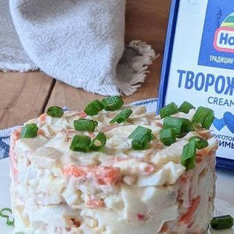 Салат из кальмаров с пикантной заправкой