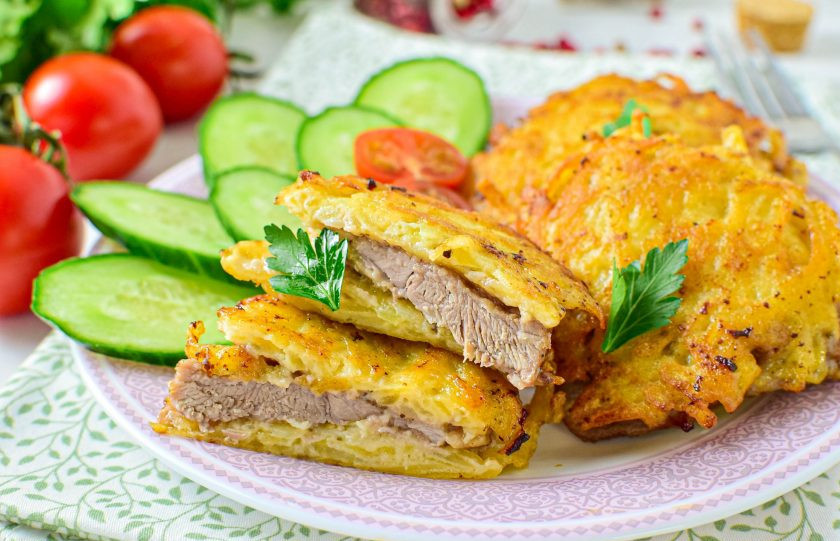 1. Этап. Свиные отбивные в картофельном кляре на сковороде: Приятного аппетита!