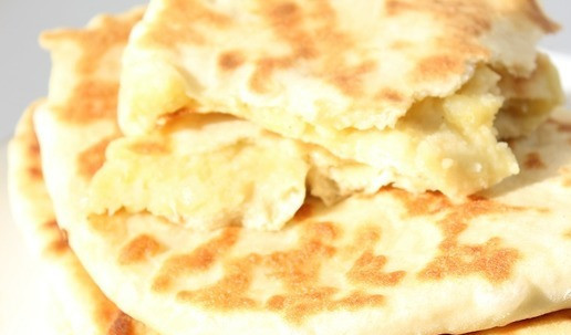 1. Этап. Плоские пирожки с любимой начинкой: Если пирожки не все съели, то положите их в пленку и уберите в холодильник.