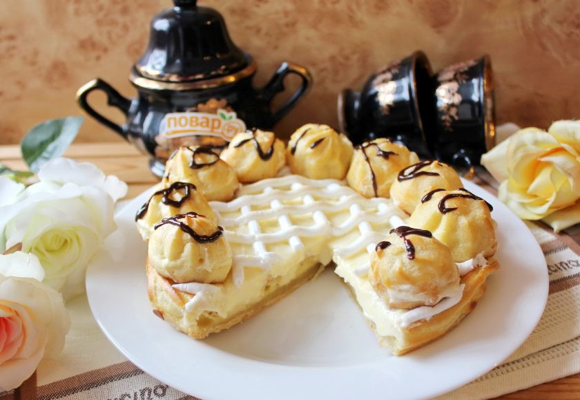 1. Этап. Торт Сент-Оноре: Дайте торту пропитаться час-полтора и можно подавать к столу.