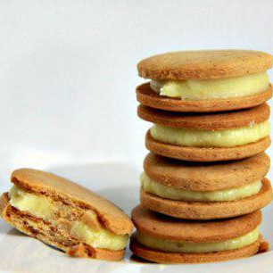 Пряное печенье с апельсиновым кремом