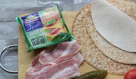 1. Этап. Сэндвич в лаваше: Приготовить все ингредиенты по списку.