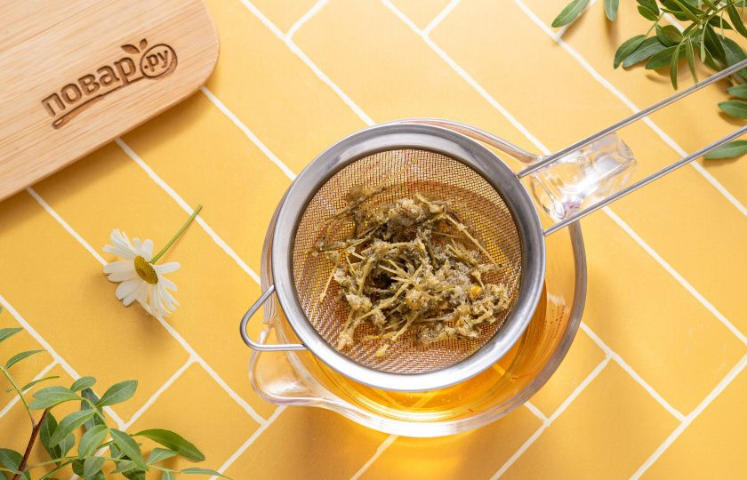 1. Этап. Какао с ромашкой: После процедите через мелкое сито.