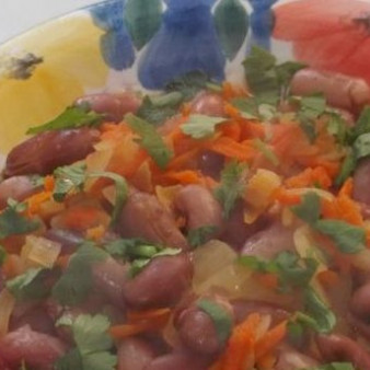 Красная фасоль в томатном соусе