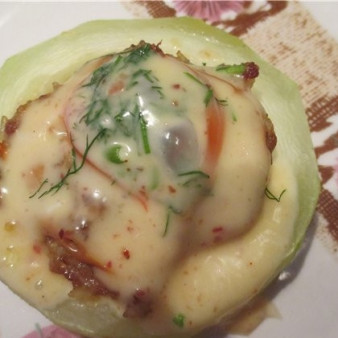 Кабачки, жареные с фаршем