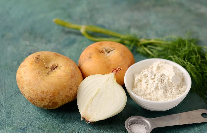 1. Этап. Драники из репы: Подготовьте все ингредиенты.