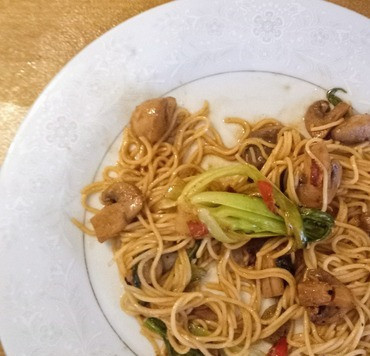 1. Этап. Грибная лапша с пак-чой: Разложить по тарелкам. Ещё один постный рецепт. Можно подавать. Приятного аппетита.