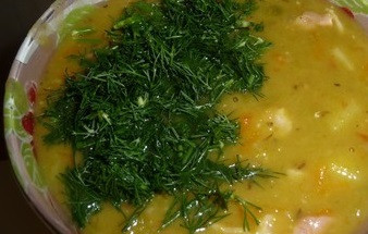 1. Этап. Суп из баранины и гороха: Снимаем суп с плиты и присыпаем мелко нарезанной зеленью. Даем настояться 10 минут и подаем к столу.