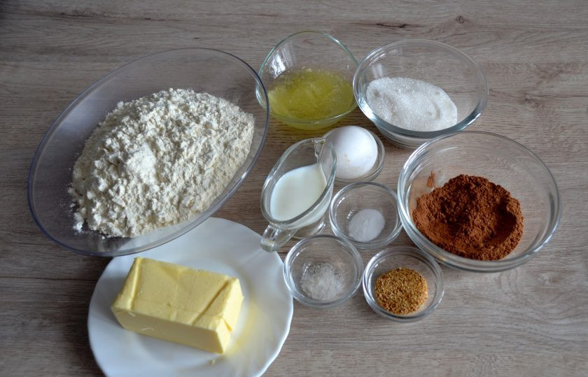 1. Этап. Саксонское печенье: Подготовьте ингредиенты.