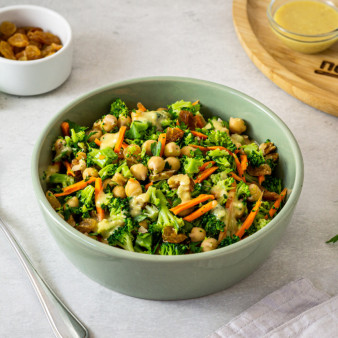 Салат из нута с брокколи