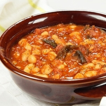 1. Этап. Фасоль тушеная с помидорами: Тушеная фасоль с помидорами готова. Приятного аппетита.