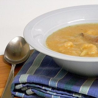 Цветная капуста тушеная с мясом