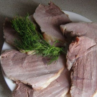 Свинина вареная