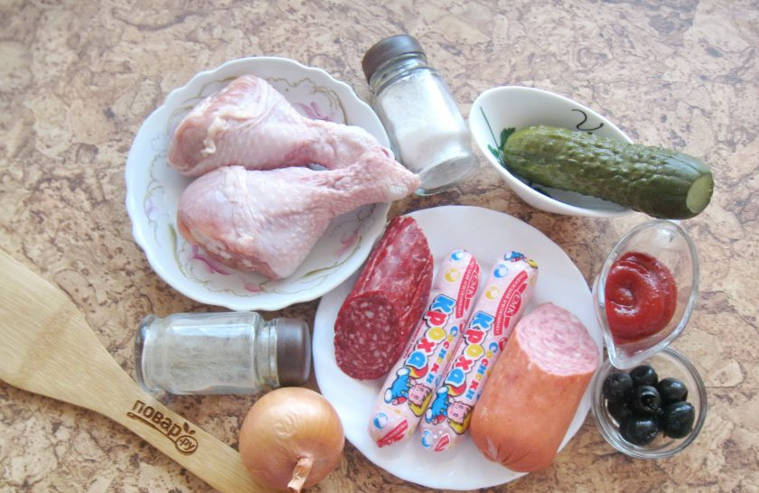 1. Этап. Солянка как в ресторане: Подготовьте ингредиенты для приготовления солянки.