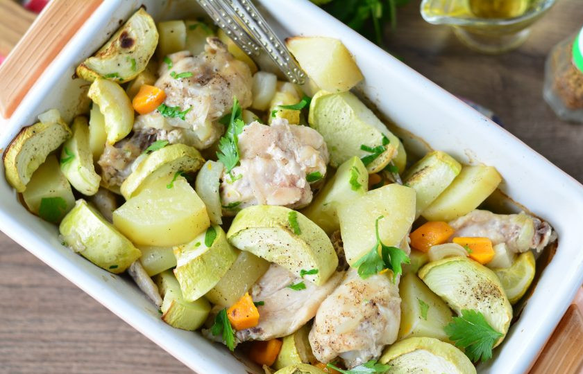 1. Этап. Жаркое в духовке с овощами: Перемешайте и подавайте к столу. Приятного аппетита!