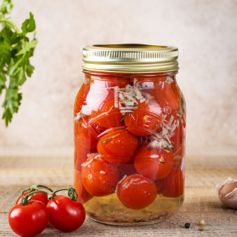 Помидоры с чесноком без уксуса на зиму