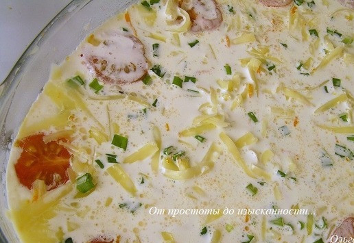 1. Этап. Кассероль с форелью и рисом: Сверху посыпьте сырной смесью. Снова поставьте форму в духовку, крышкой уже не накрывайте, чтобы подрумянилось.