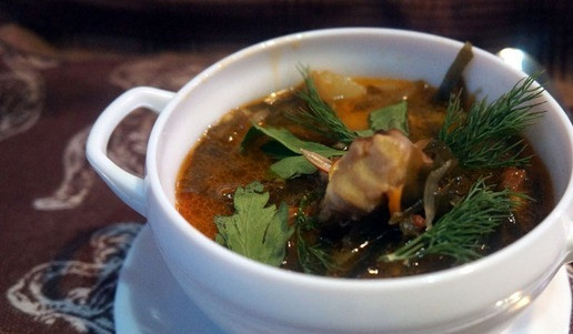 1. Этап. Солянка рыбная «Эксклюзив»: Как только суп закипел, убавить огонь и через пять минут выключать. Подавать можно просто с зеленью…