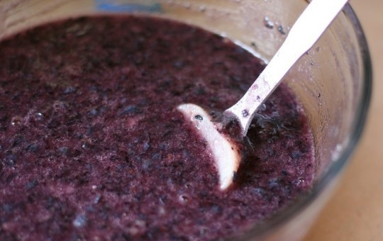 1. Этап. Джем из черники: Хорошенько перемешиваем (можно блендером). Даем настояться 10 минут.