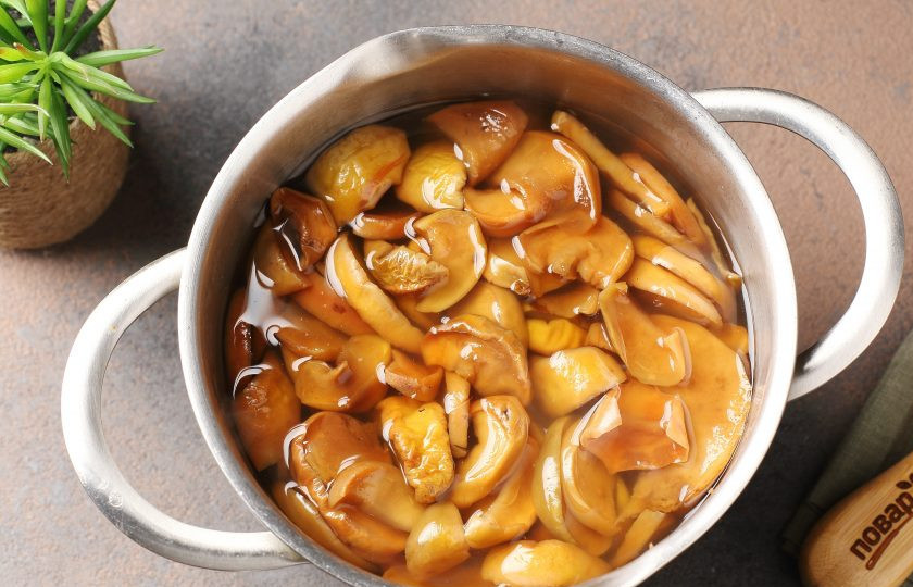 1. Этап. Компот из сушёных яблок для грудничка: Компот из сушёных яблок для грудничка готов.