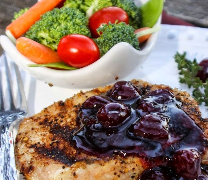 1. Этап. Свинина с вишневым соусом: Дайте мясу немного 