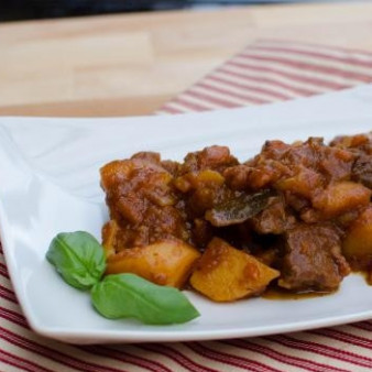 Тушеная картошка с мясом