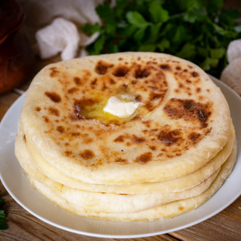 Хачапури с сулугуни и творогом