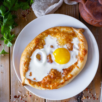 Хачапури по-аджарски на кефире