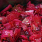 Маринованная капуста кусочками со свеклой
